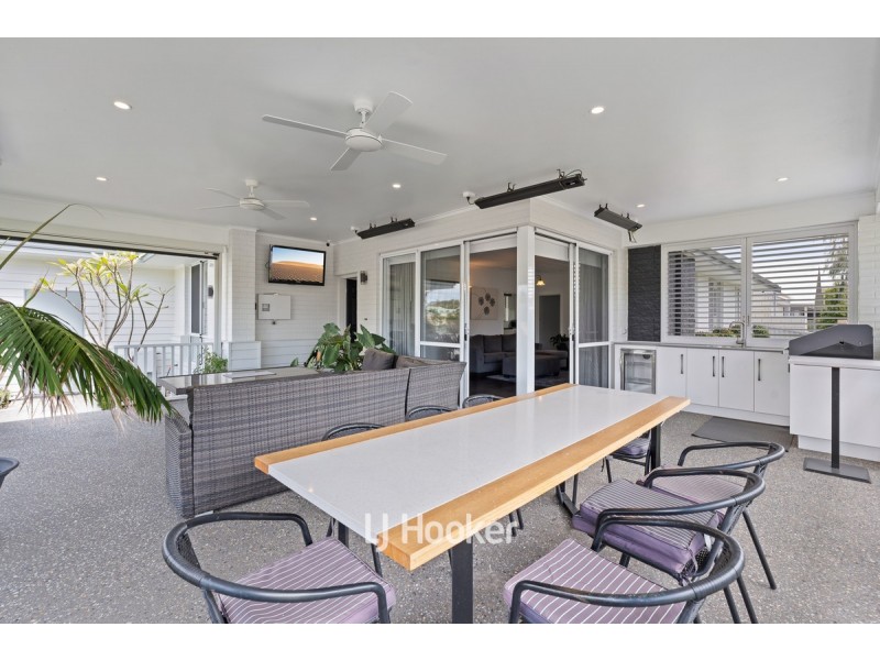 8 Earnshaw Road, West Busselton WA 6280