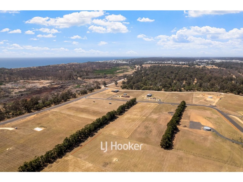 22 Acreage Boulevard, Dalyellup WA 6230