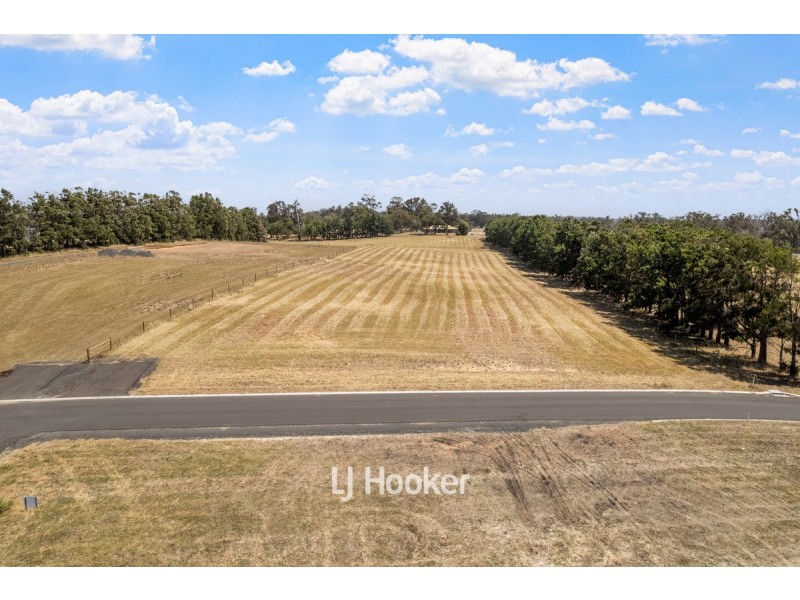 22 Acreage Boulevard, Dalyellup WA 6230
