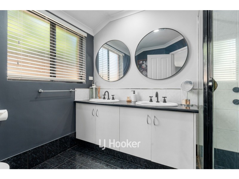 32 Hornibrook Road, Dalyellup WA 6230