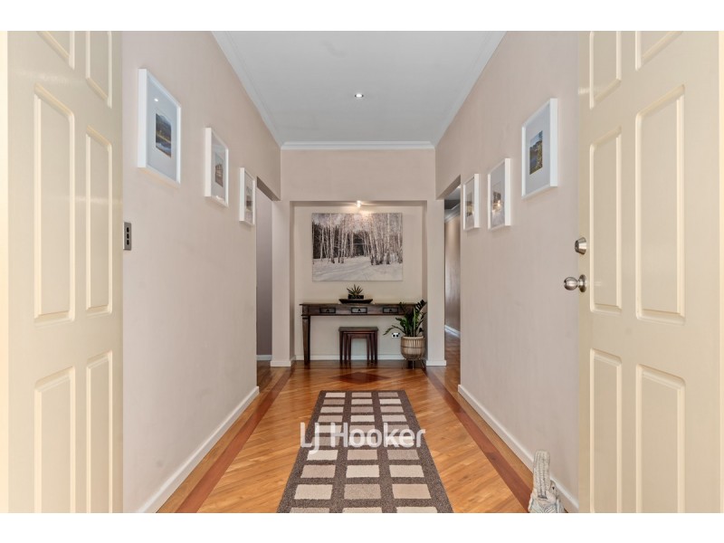 37 Maidment Parade, Dalyellup WA 6230