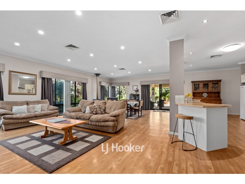 37 Maidment Parade, Dalyellup WA 6230