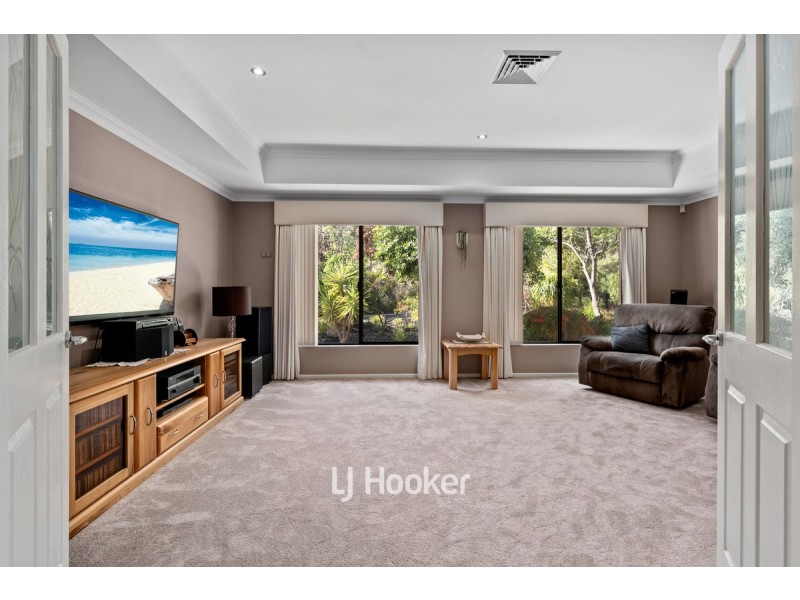 37 Maidment Parade, Dalyellup WA 6230