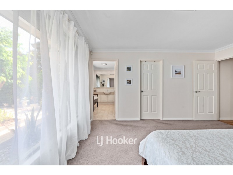 37 Maidment Parade, Dalyellup WA 6230