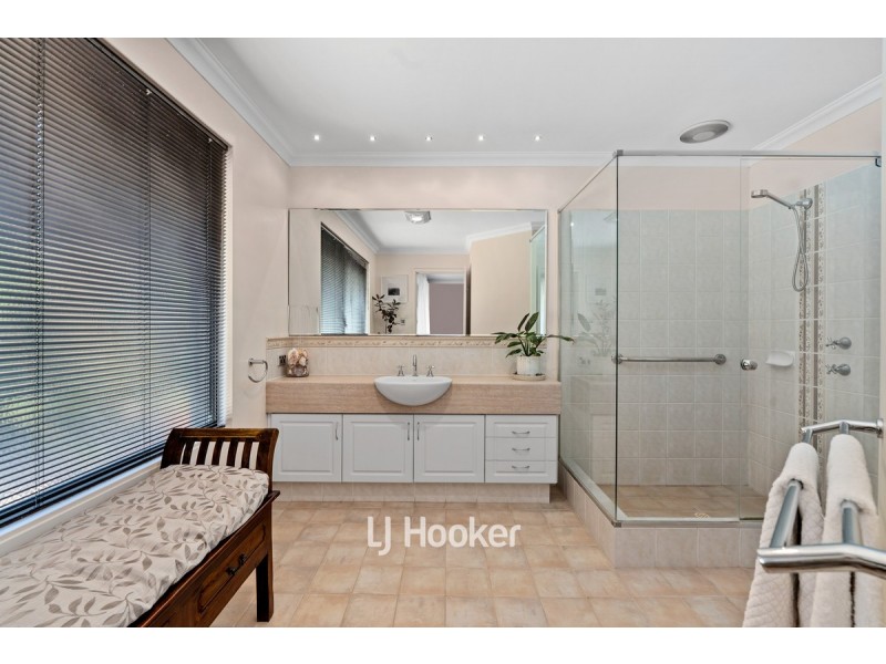 37 Maidment Parade, Dalyellup WA 6230