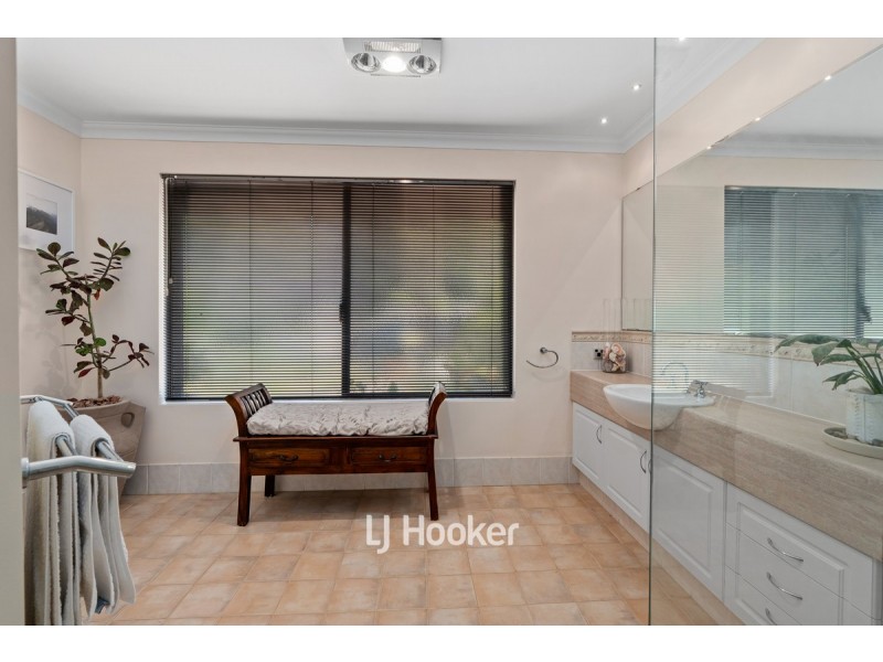 37 Maidment Parade, Dalyellup WA 6230