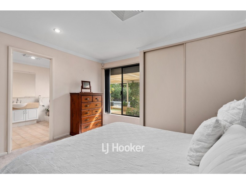 37 Maidment Parade, Dalyellup WA 6230