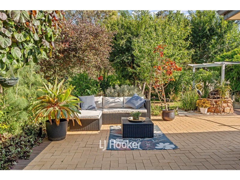 37 Maidment Parade, Dalyellup WA 6230