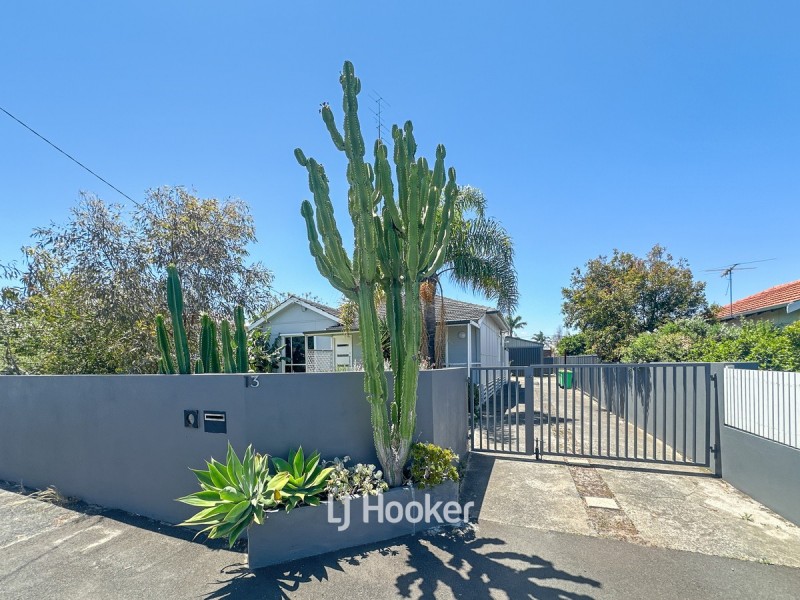 13 Moolyeen Road, Carey Park WA 6230