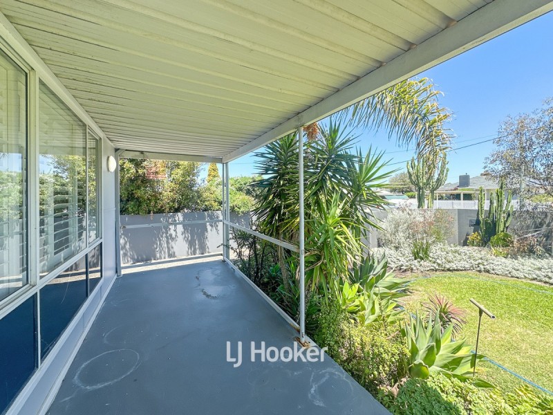 13 Moolyeen Road, Carey Park WA 6230