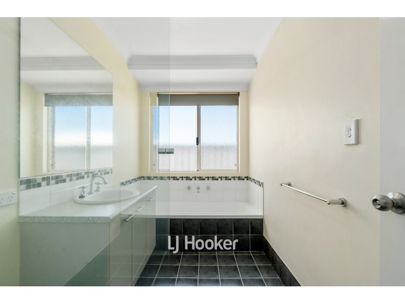 2 Milesi Bend, Dalyellup WA 6230