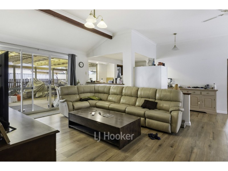 4 Cowin Gardens, Eaton WA 6232