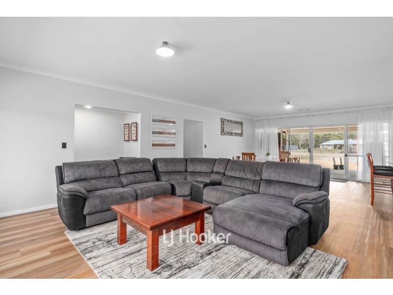 100 Holland Loop, Crooked Brook WA 6236