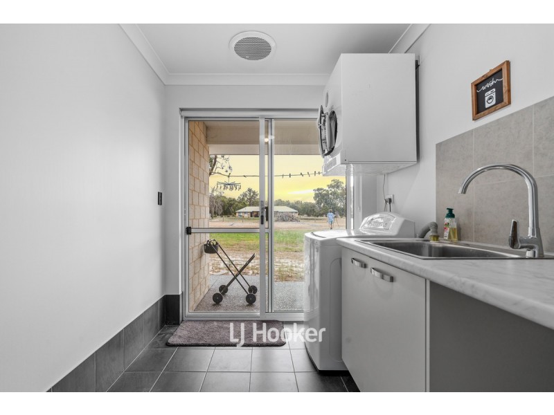 100 Holland Loop, Crooked Brook WA 6236