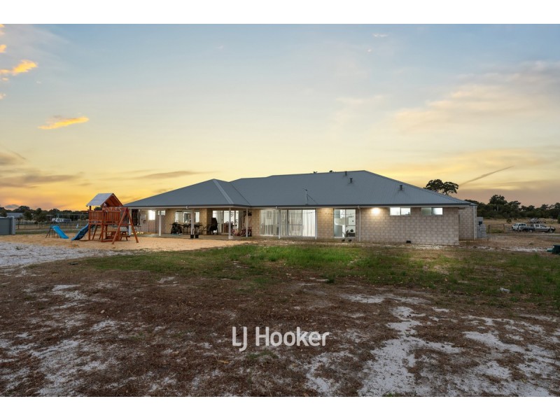 100 Holland Loop, Crooked Brook WA 6236