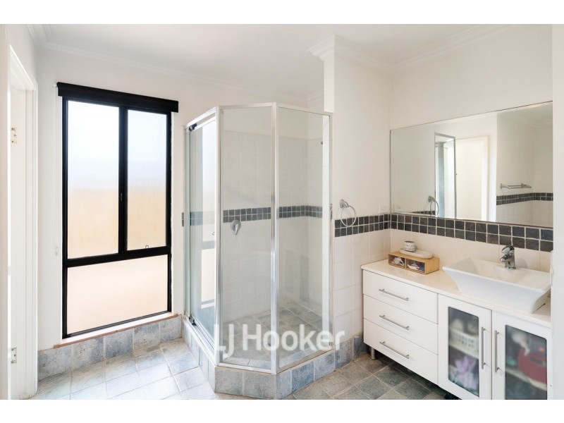 8 John Street, Abbey WA 6280