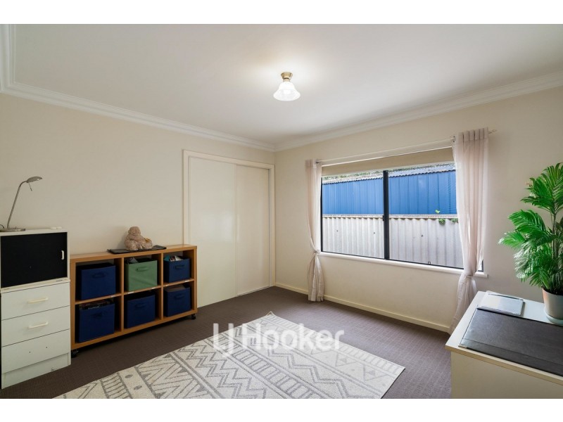 8 John Street, Abbey WA 6280