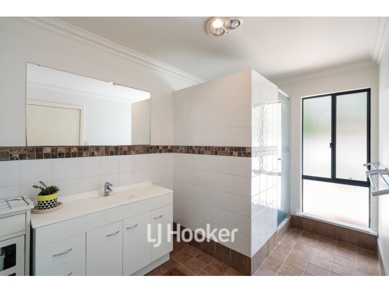 8 John Street, Abbey WA 6280