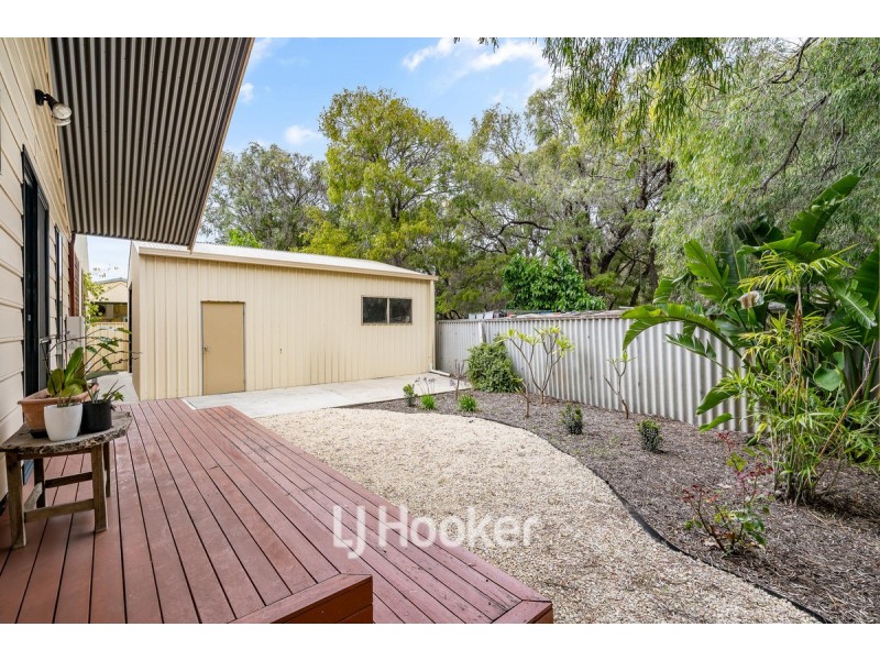 8 John Street, Abbey WA 6280