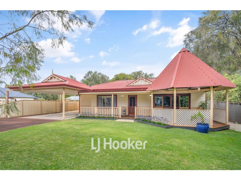 8 John Street, Abbey WA 6280