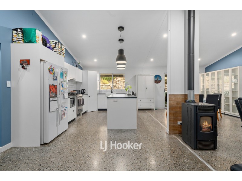 6 Yalgorup Court, Preston Beach WA 6215