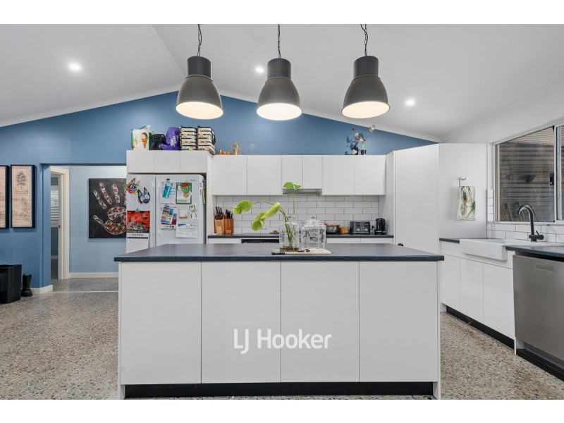 6 Yalgorup Court, Preston Beach WA 6215