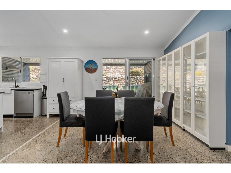 6 Yalgorup Court, Preston Beach WA 6215