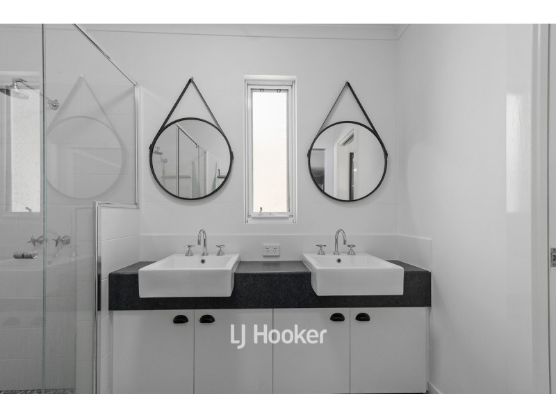 6 Yalgorup Court, Preston Beach WA 6215