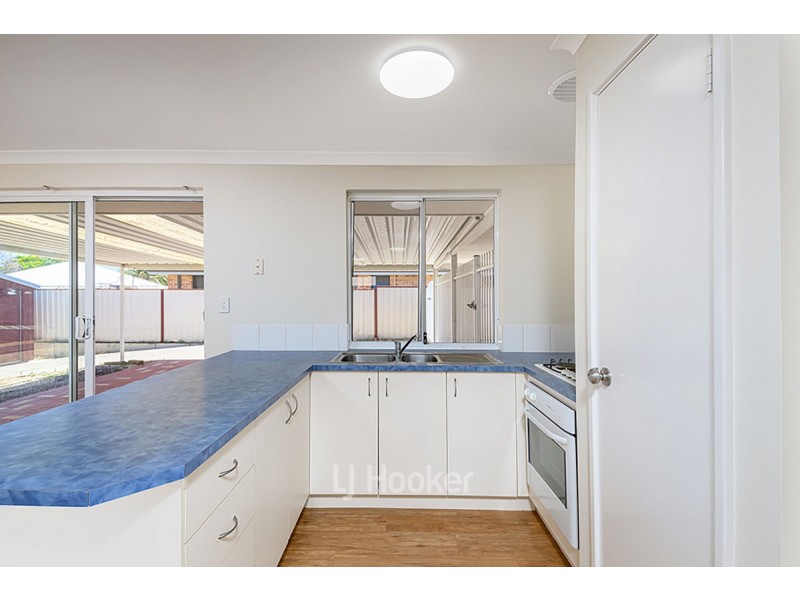 72 Somerville Drive, College Grove WA 6230