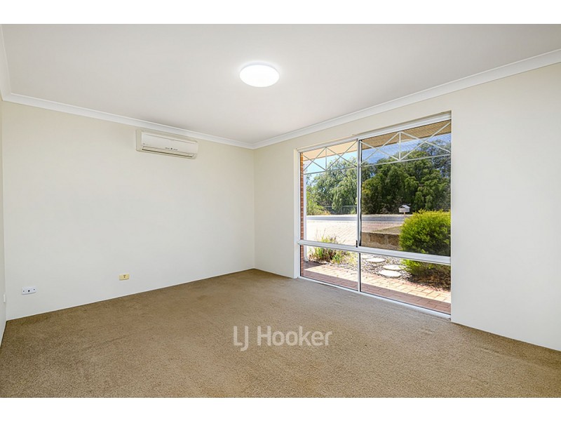 72 Somerville Drive, College Grove WA 6230