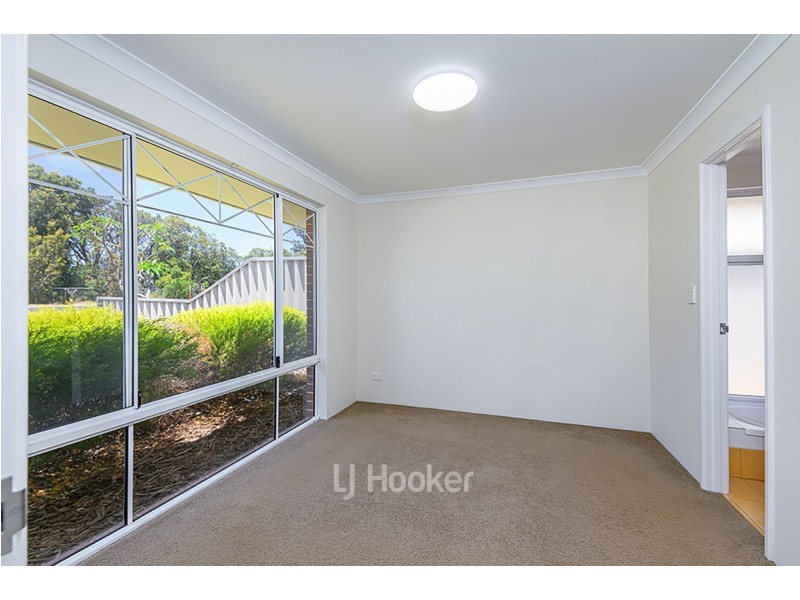 72 Somerville Drive, College Grove WA 6230