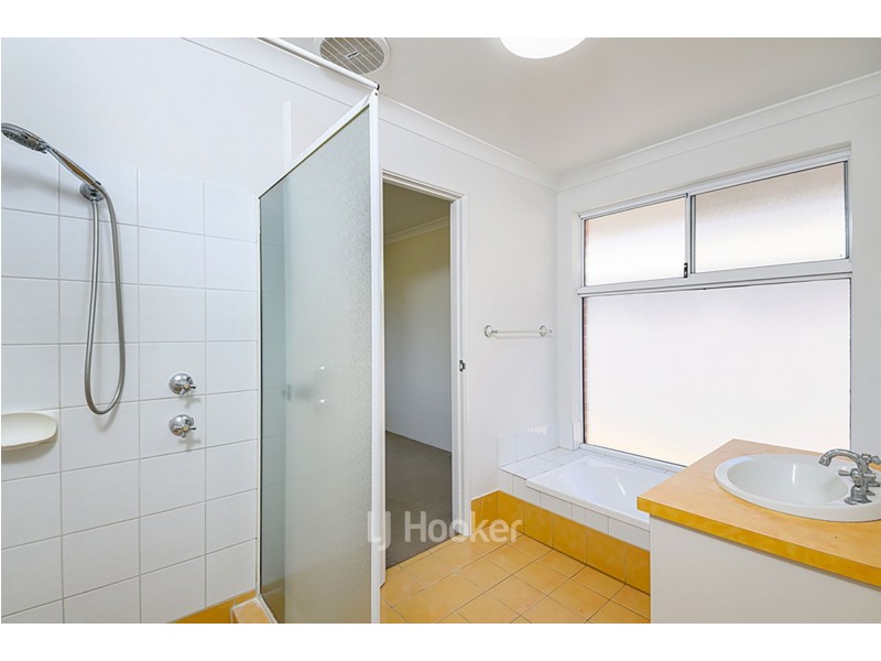 72 Somerville Drive, College Grove WA 6230