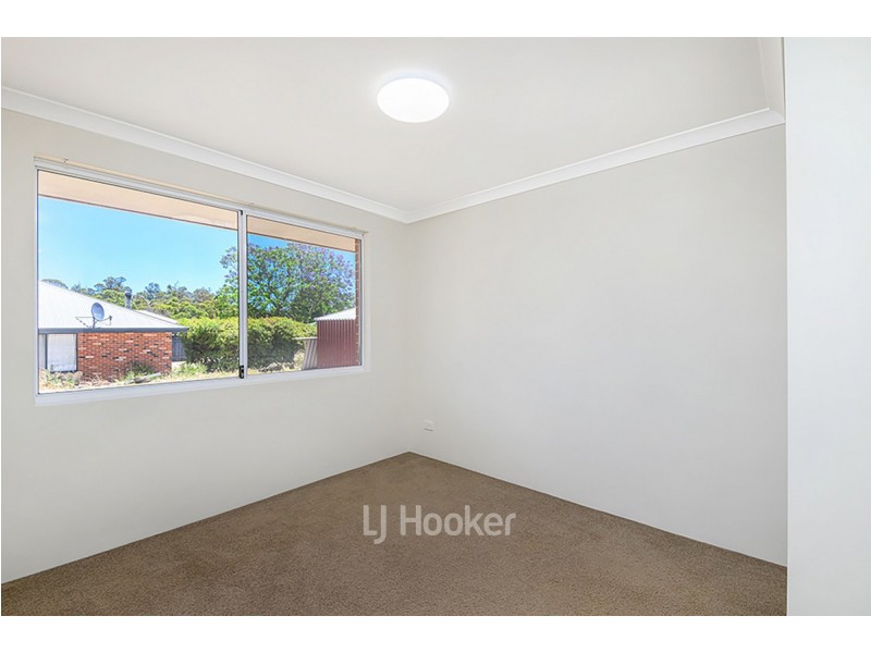 72 Somerville Drive, College Grove WA 6230