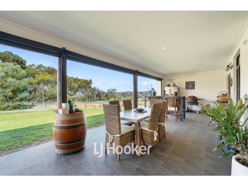 20 Hebrides Close, Quindalup WA 6281