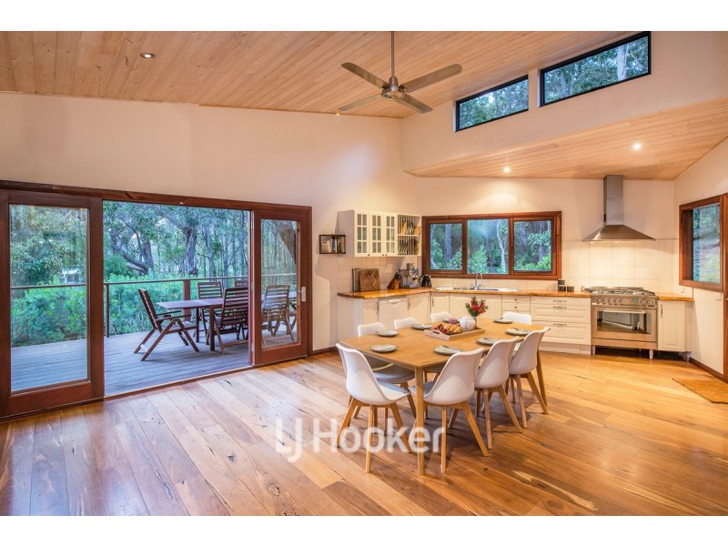 18 The Dell Retreat, Yallingup WA 6282