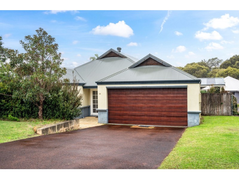 15 Curtis Street, Dunsborough WA 6281