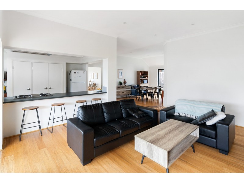 15 Curtis Street, Dunsborough WA 6281