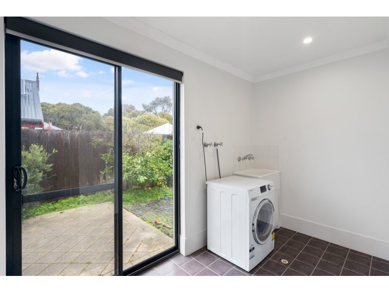 15 Curtis Street, Dunsborough WA 6281