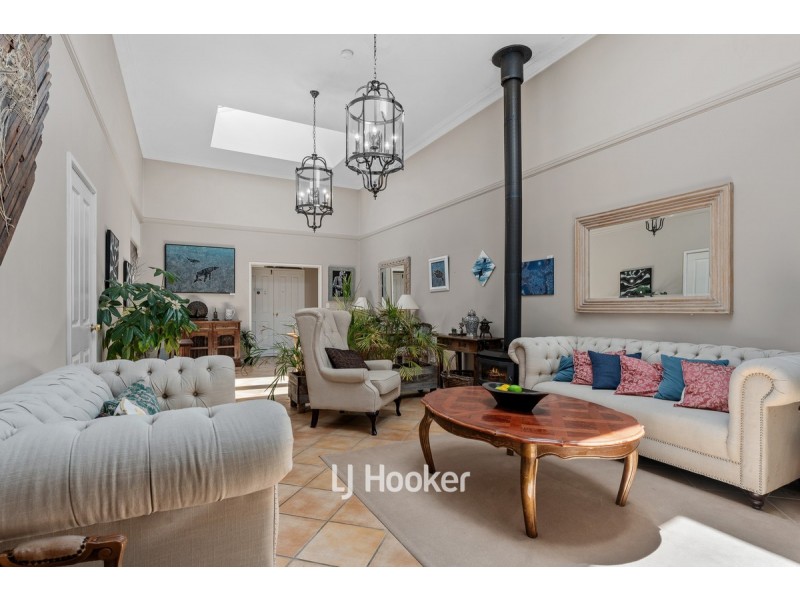 16 Newberry Road, Dunsborough WA 6281