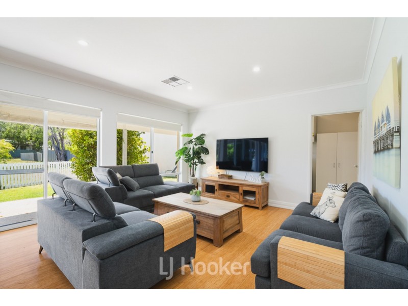 15 Davies Way, Broadwater WA 6280