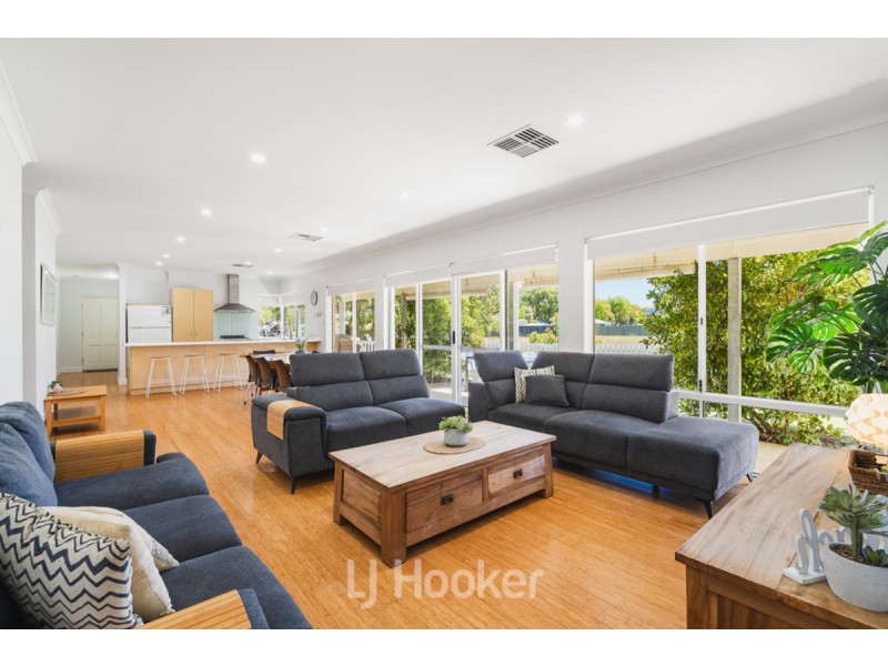 15 Davies Way, Broadwater WA 6280