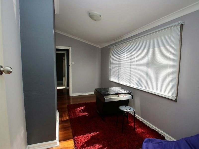 18 Bushell Street, Carey Park WA 6230