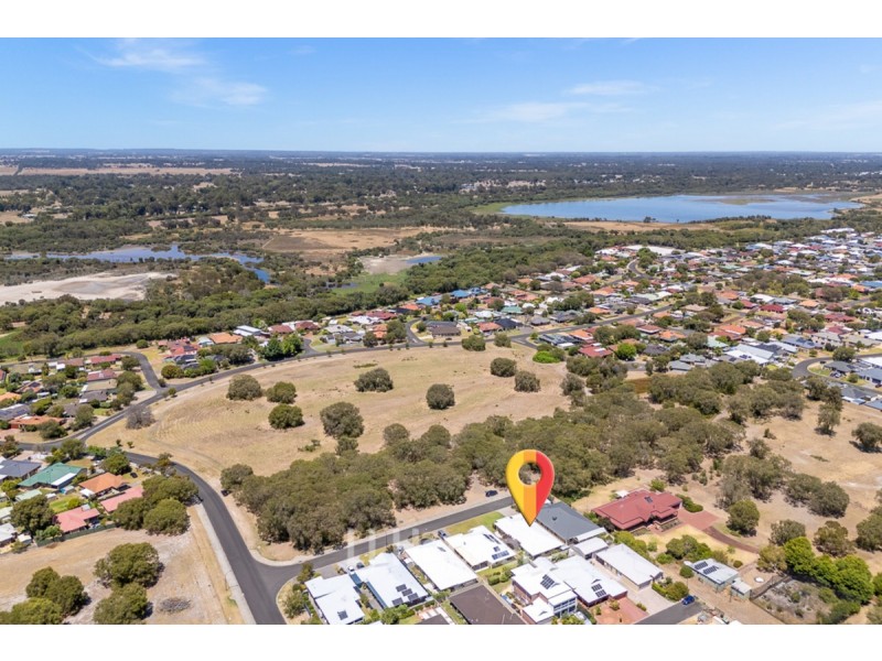 9 Arlewood Drive, Broadwater WA 6280