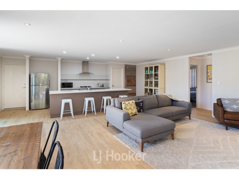 4 Daintree Loop, Yalyalup WA 6280