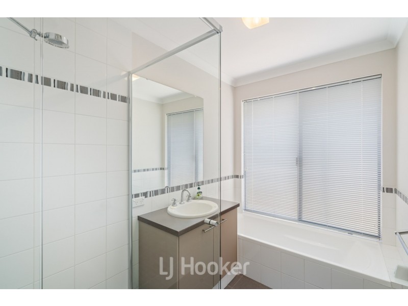 4 Daintree Loop, Yalyalup WA 6280