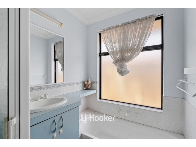 7 Isandra Bend, Glen Iris WA 6230