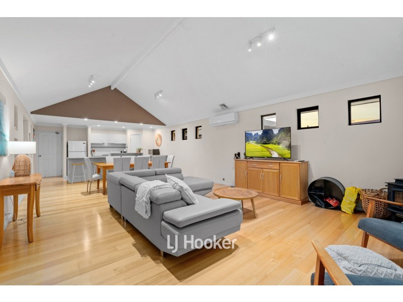 13 Ollis Street, Quindalup WA 6281