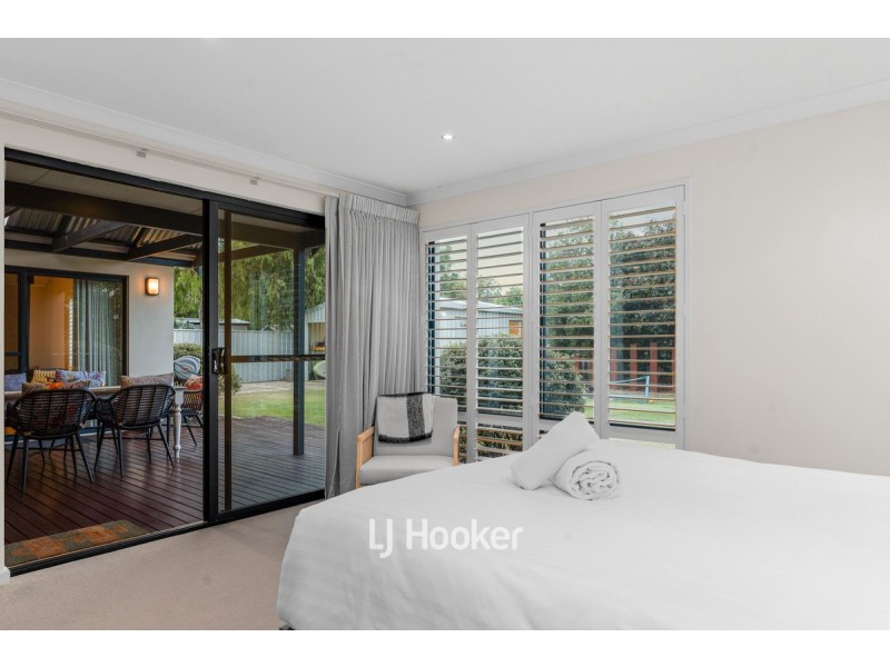 13 Ollis Street, Quindalup WA 6281