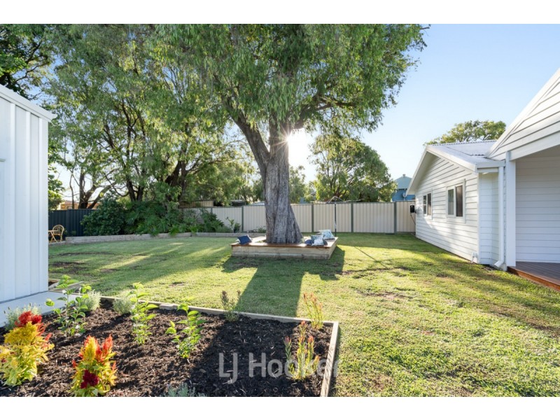 16 Blue Crescent, West Busselton WA 6280