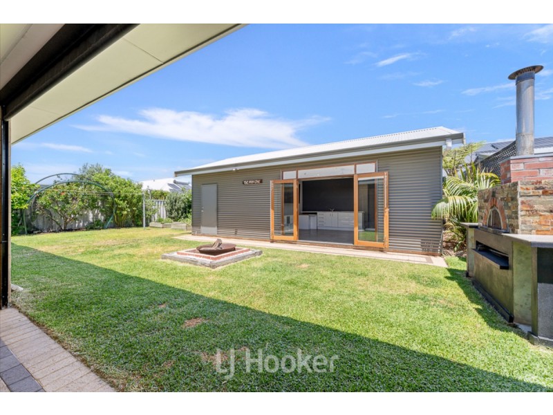4 Gigondas Street, Yalyalup WA 6280